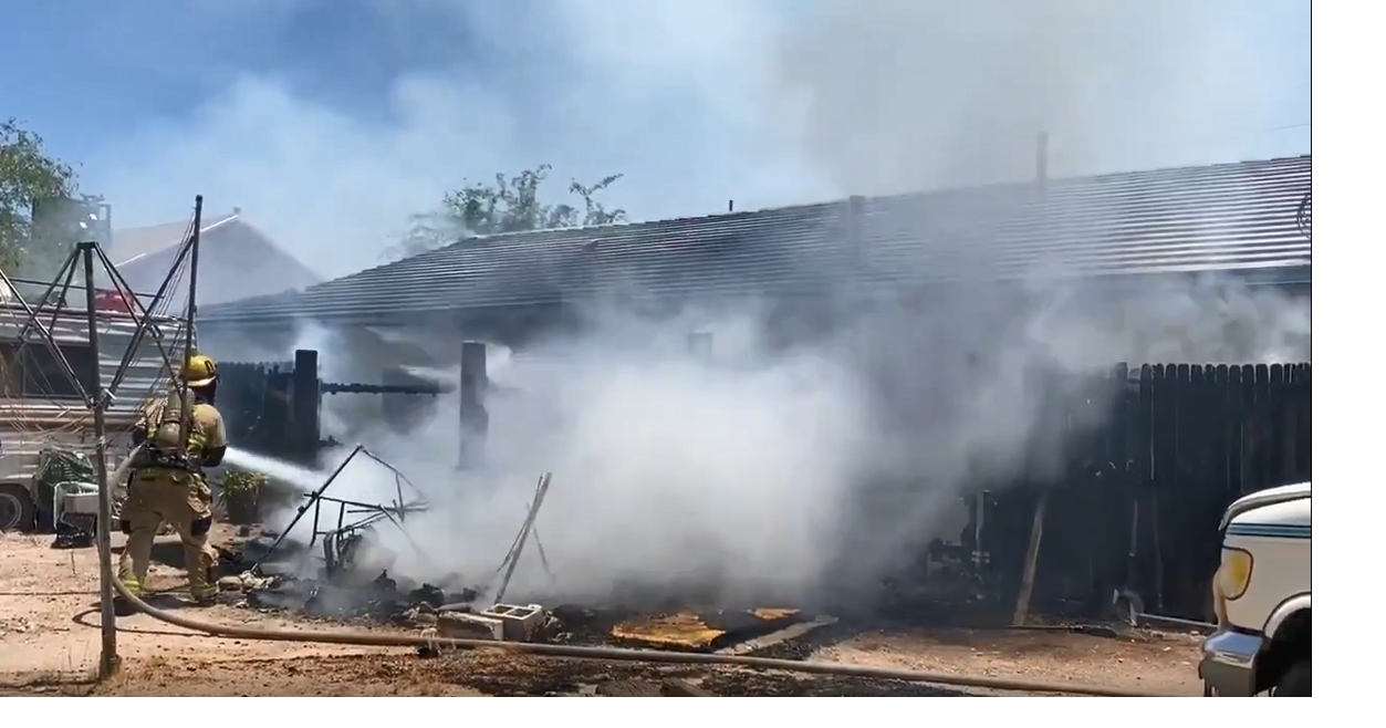 Crews battle structure fire in central Tucson | Local News | kvoa.com