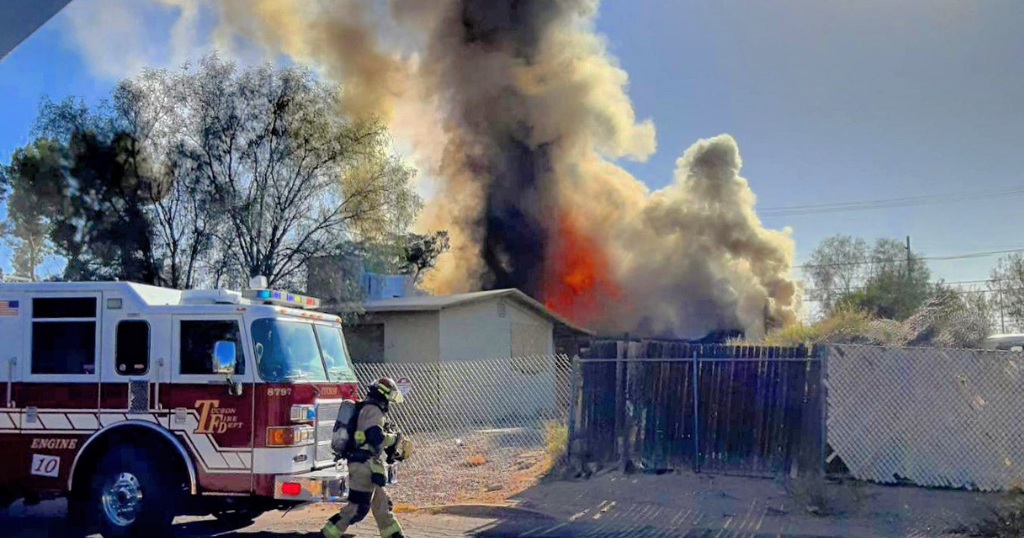 Crews respond to abandoned house fire on Tucson’s south side | Local ...
