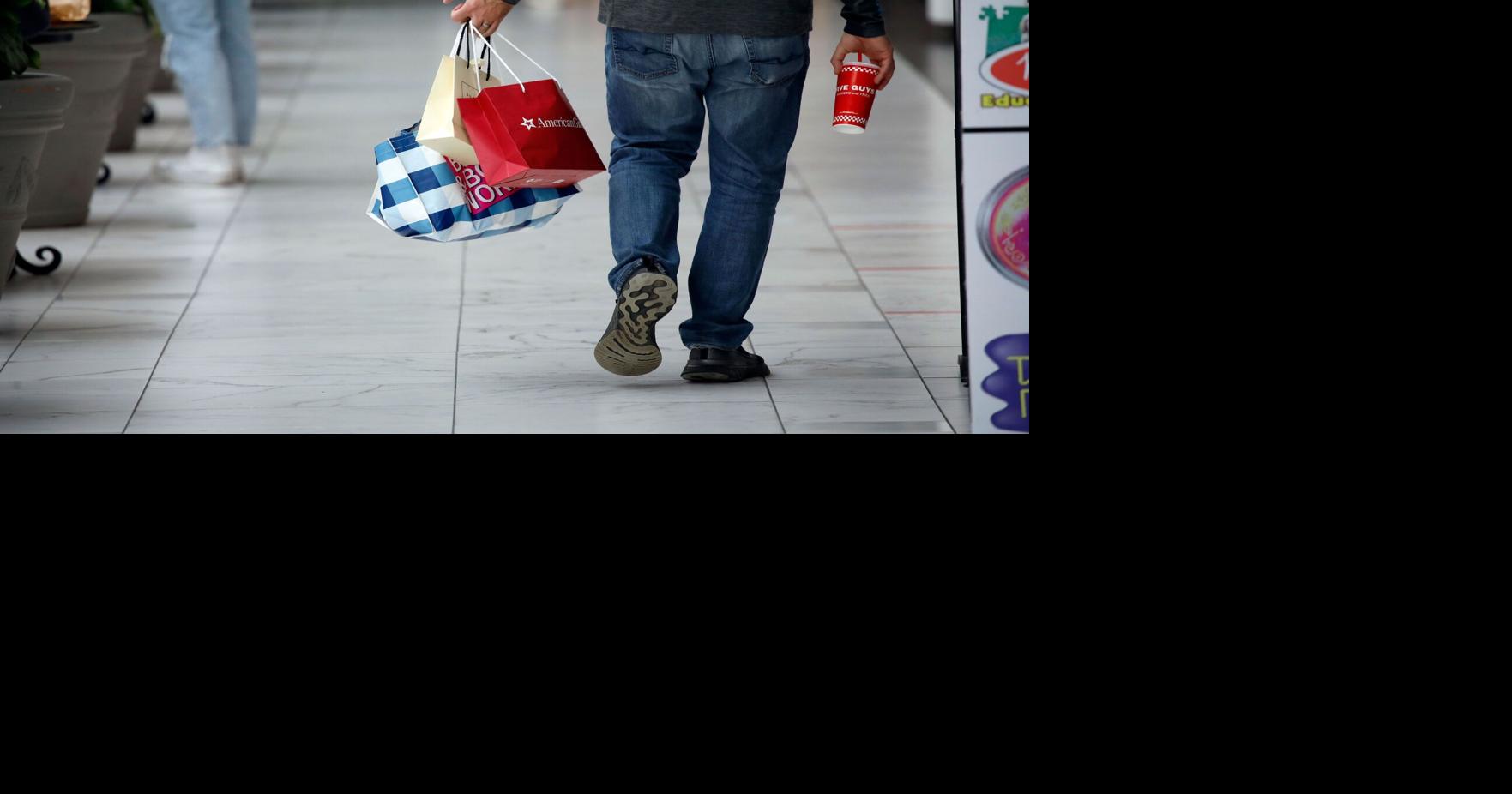 Attention last minute shoppers! Here's a list of stores open Christmas