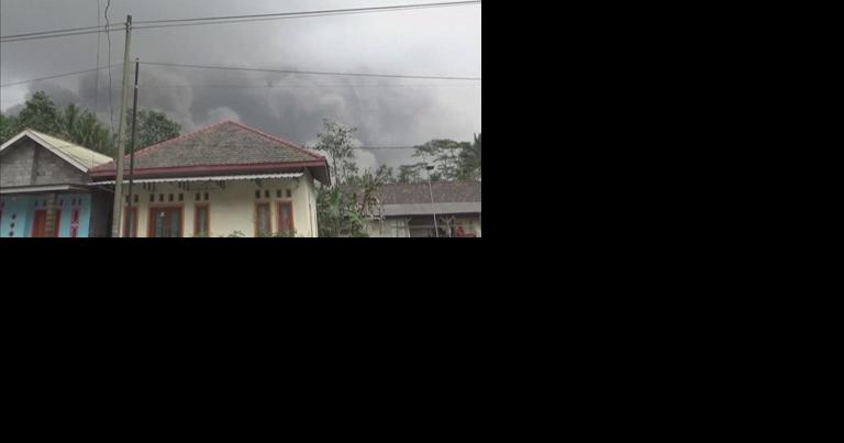 Volcano in Indonesia erupts - Vimarsana News