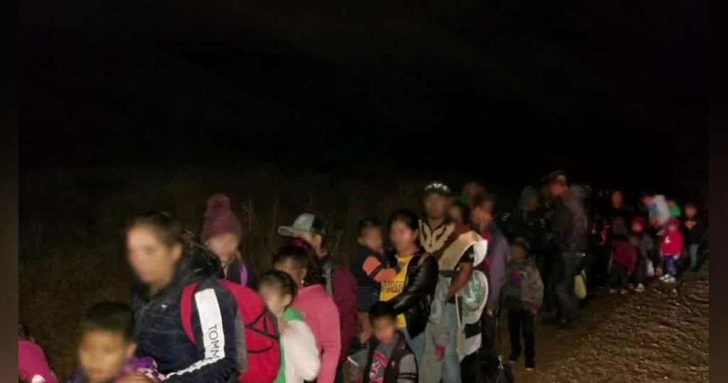 Over 100 immigrants stopped in rural town southwest of Tucson
