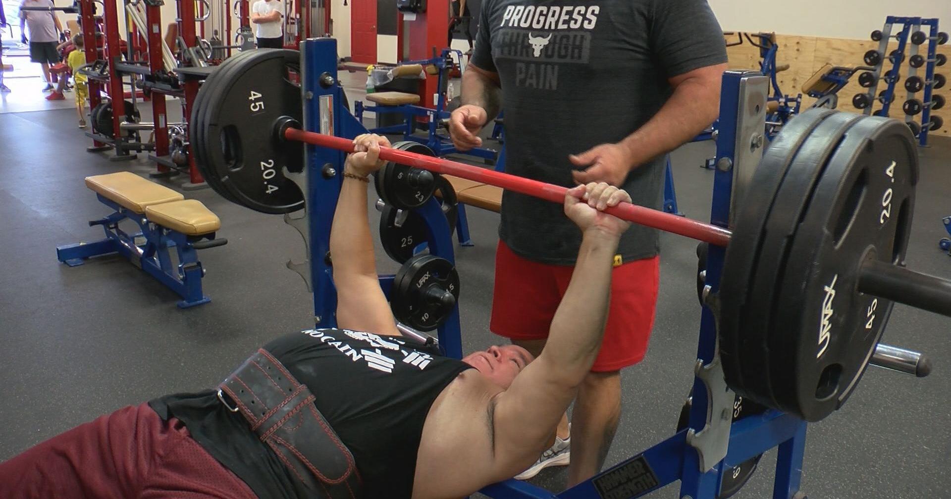 Tucson powerlifter, inspired by parents, holds state record - Vimarsana News