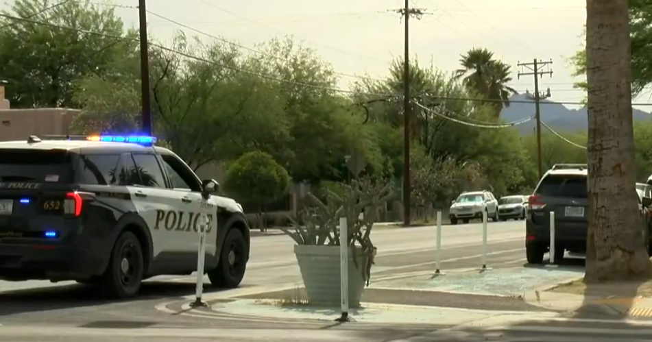 Tucson Police search for suspect in midtown neighborhood following ...