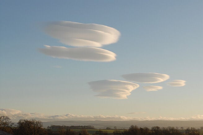 Lenticular-Clouds