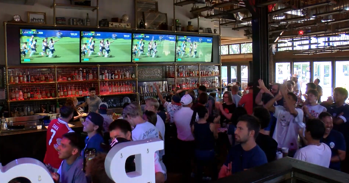 USA beats Australia 2-0, Tucson fans celebrate World Cup win