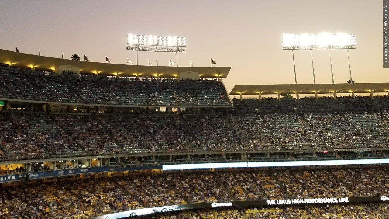 Dodger Stadium - Wikipedia