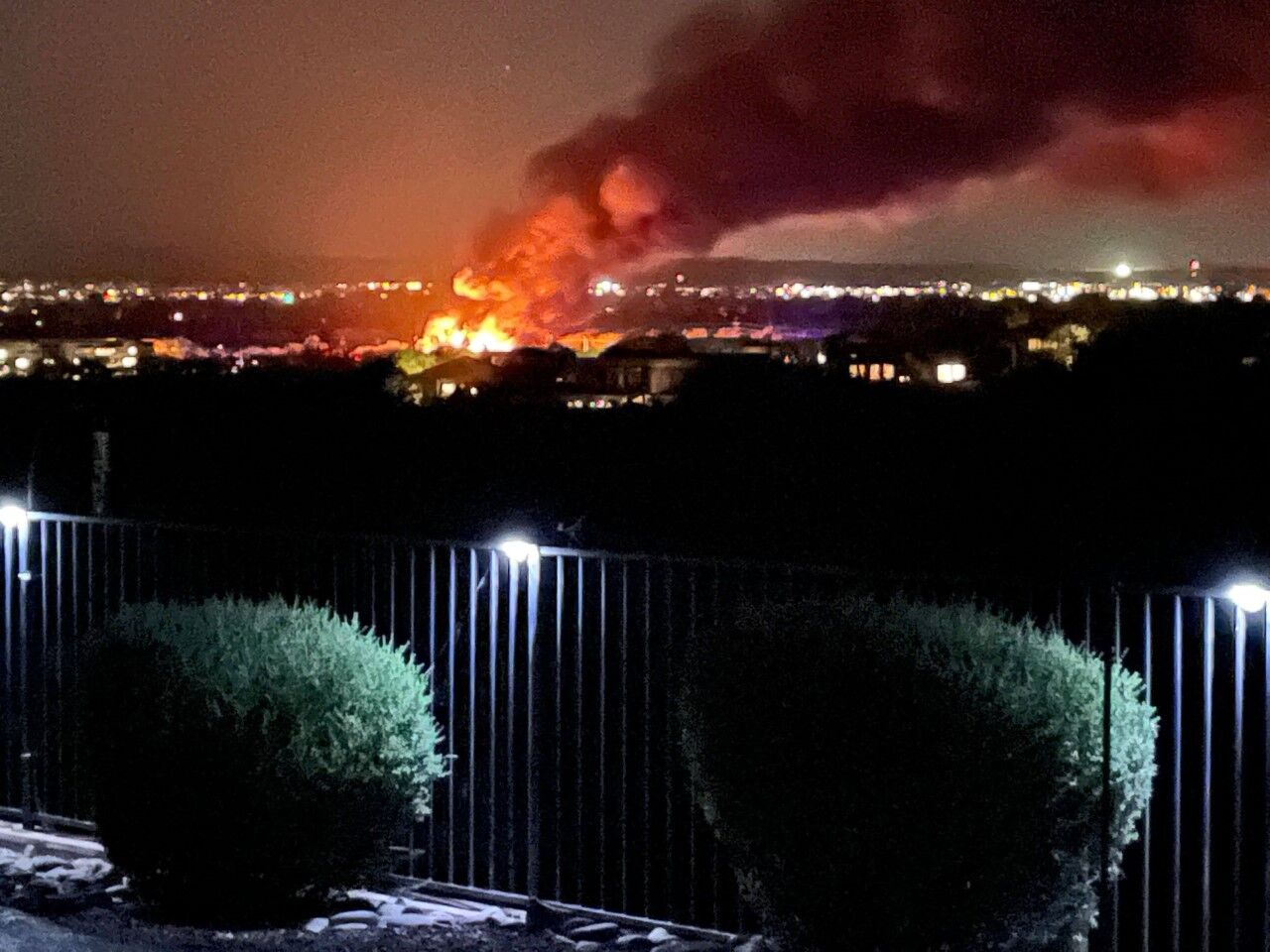 Green Valley Fire District Extinguish Two Alarm Fire At Retirement Community News Kvoa Com