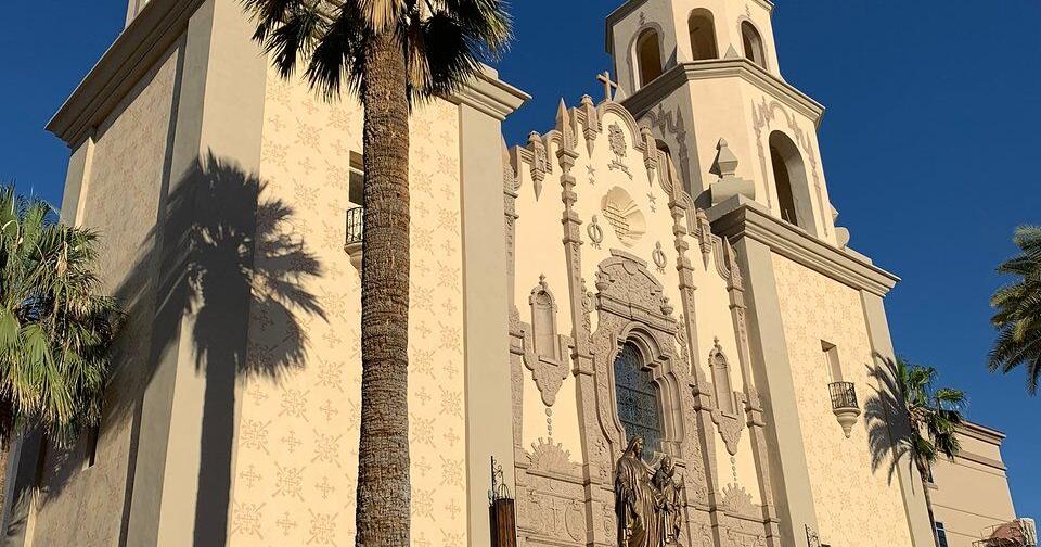 U.S. and Mexico bishops gather in Nogales for Border Mass 250