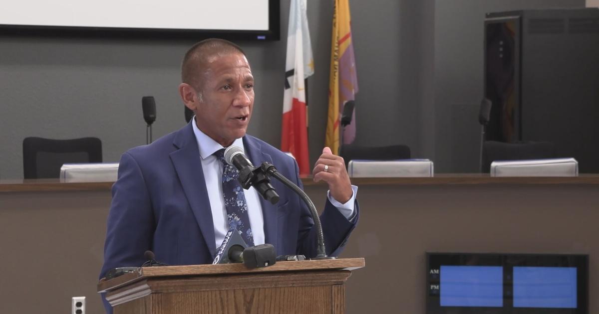 TUSD superintendent targets up to 10 schools for closures, consolidation
