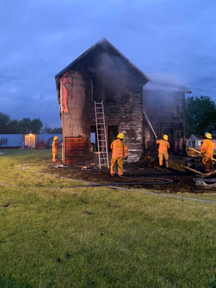 Fire Destroys Unoccupied Iowa County Residence | Top Stories | Kwwl.com