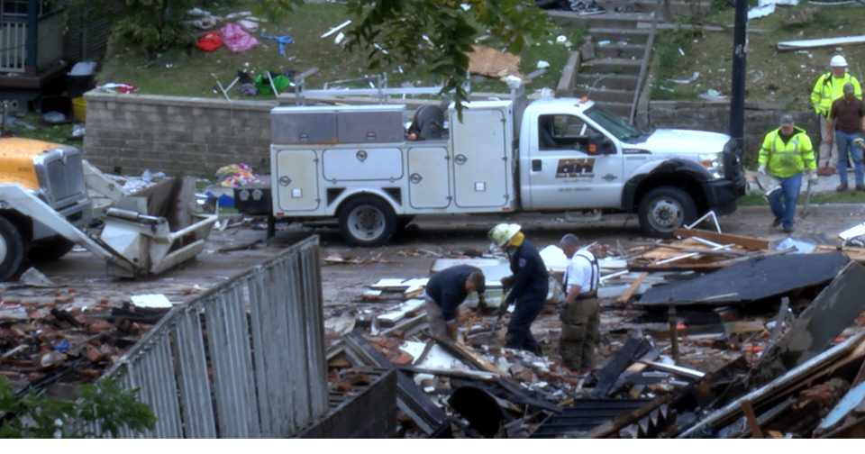 UPDATE Street still closed, neighbors temporarily displaced following