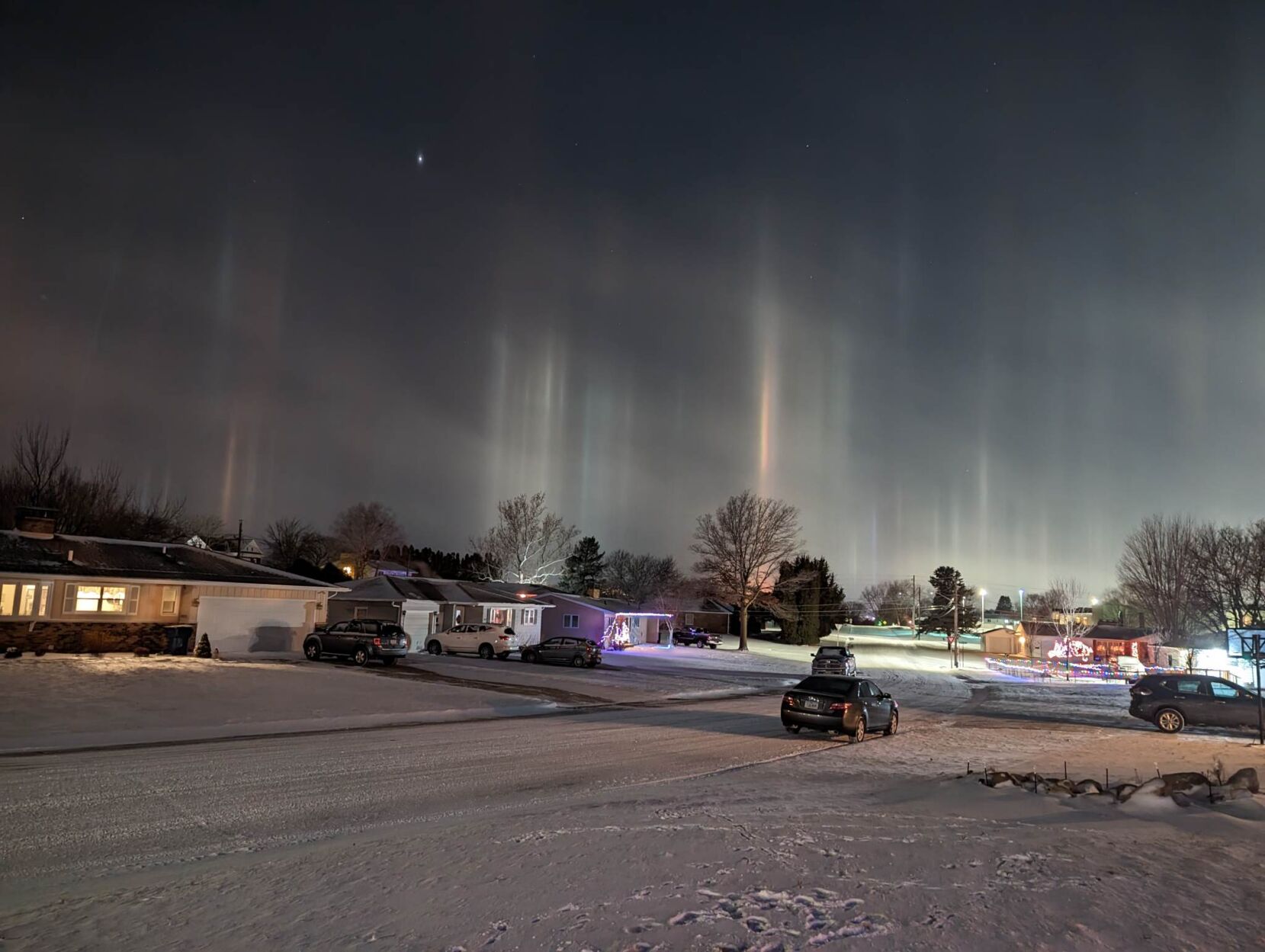 Light pillars last night | Schnack's Weather Blog | kwwl.com