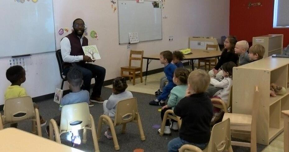 Future Leaders Engage: Waterloo’s Mayor and Police Chief Share Stories with Children Future Leaders Engage: Waterloo’s Mayor and Police Chief Share Stories with Children