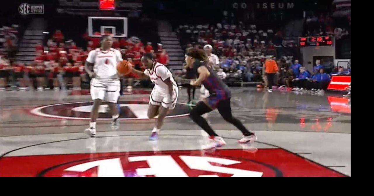 Georgia's Dani Carnegie commits to Iowa