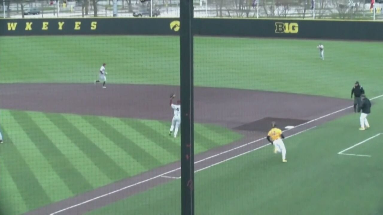 Iowa Rallies Past Minnesota For Series Sweep | Sports | Kwwl.com