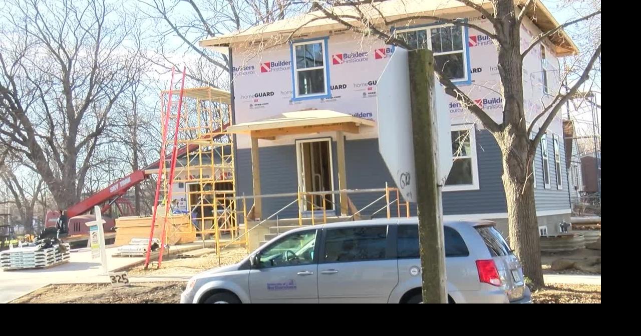 Habitat for Humanity continues their efforts in a Waterloo neighborhood