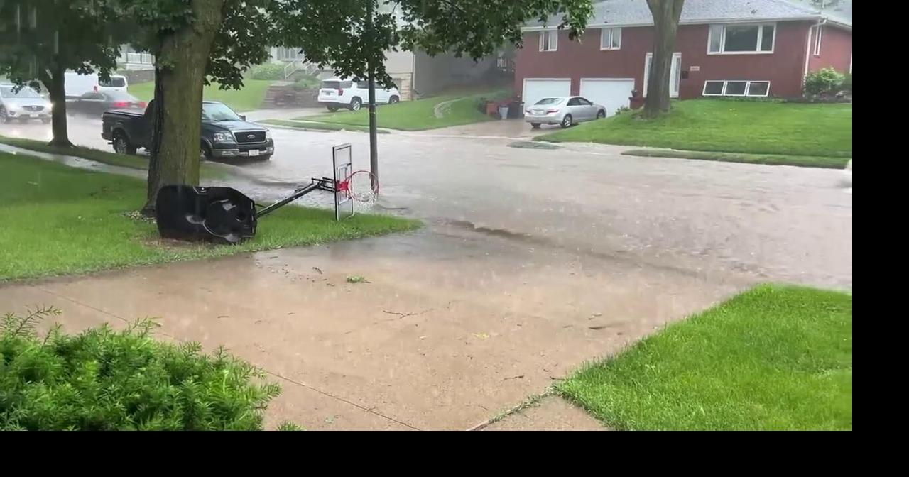 Flash flooding in Dubuque results in road closures | Dubuque | kwwl.com