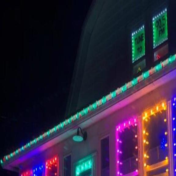 Christmas Lights Dubuque Iowa 2022 Gilbertville Family Spreading Holiday Cheer Through Light Display | News |  Kwwl.com