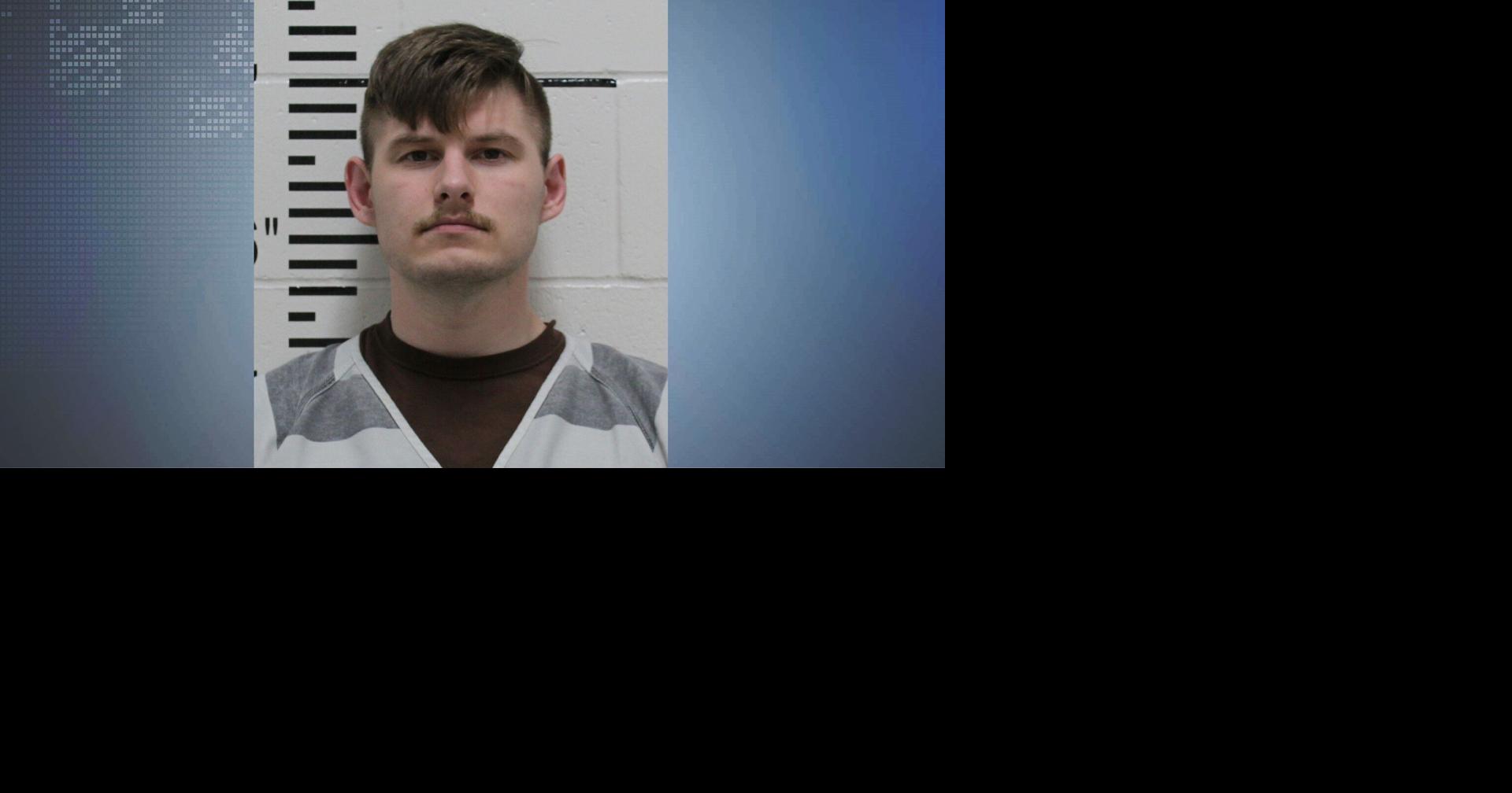 Minnesota man turns himself in to Winneshiek County Jail; faces