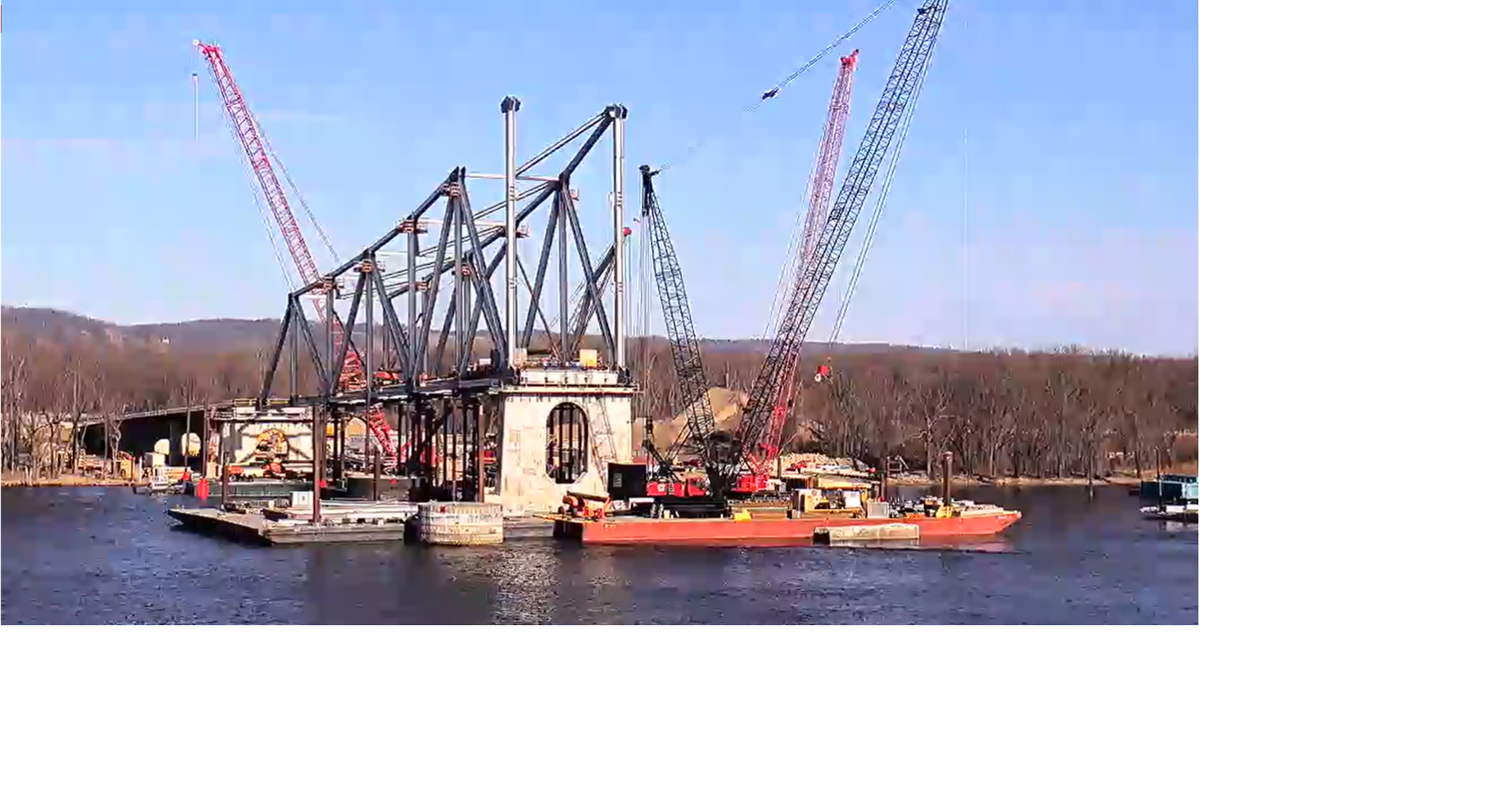 Construction at new bridge intersection brings single-lane traffic to Lansing through fall
