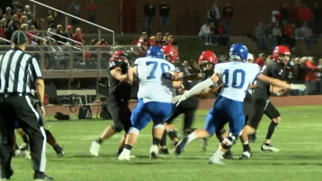 No. 8 Dike-New Hartford Holds Off Rival No. 6 Aplington-Parkersburg 27 ...