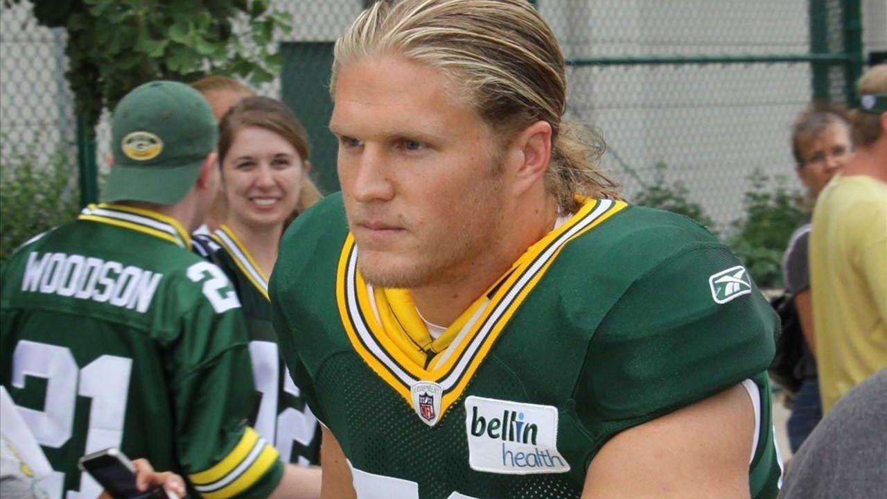 Clay Matthews hit in face during softball game