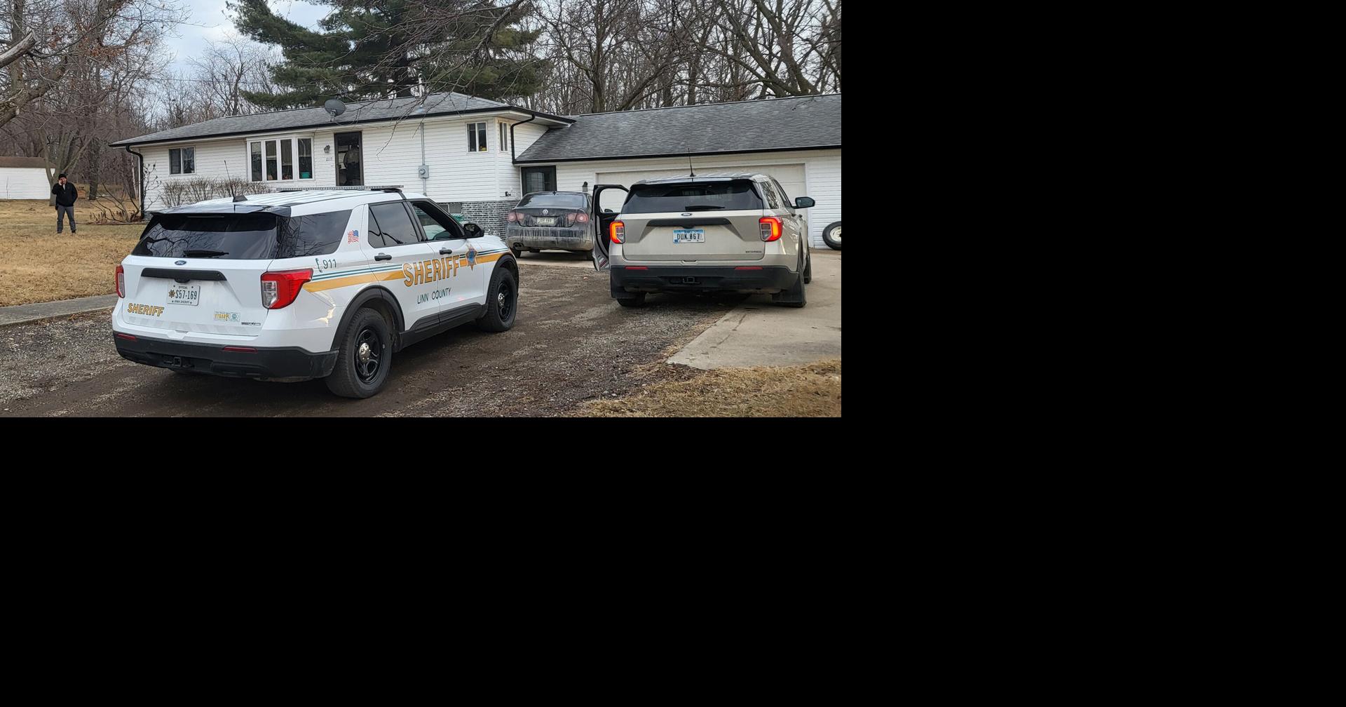 Linn County Sheriff arrests one man after barricading himself in Center