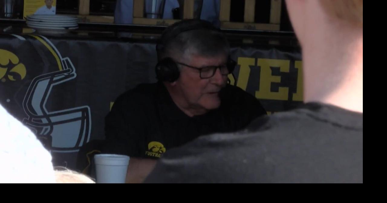 Hawkeye Radio Announcer Gary Dolphin strolls down Citrus Bowl memory