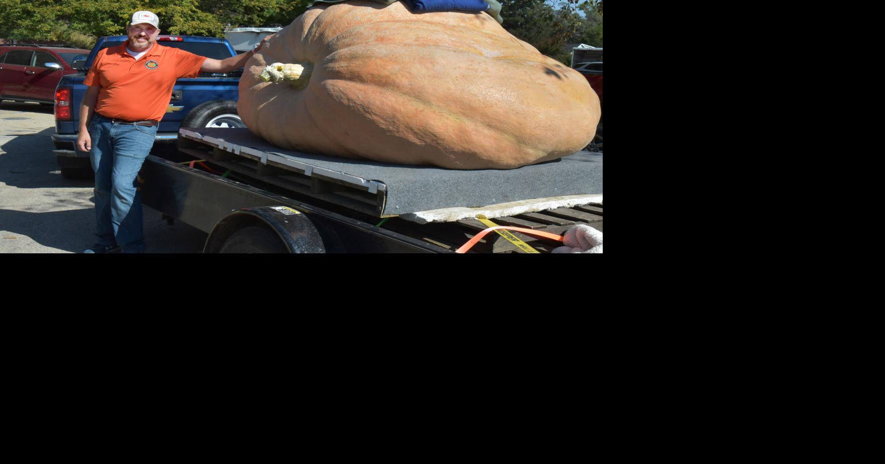 Biggest pumpkin state record set at Anamosa "Pumpkinfest" & Ryan Norlin