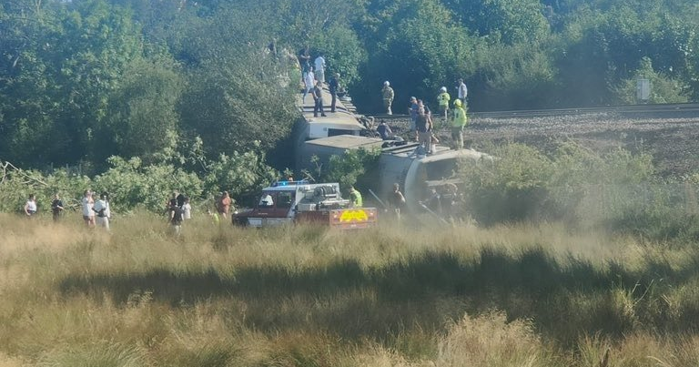 11 injured after passenger train derails in southern England