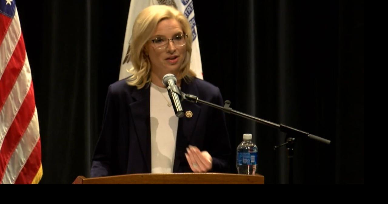 Rep Ashley Hinson holds town hall at North Iowa Area Comm College
