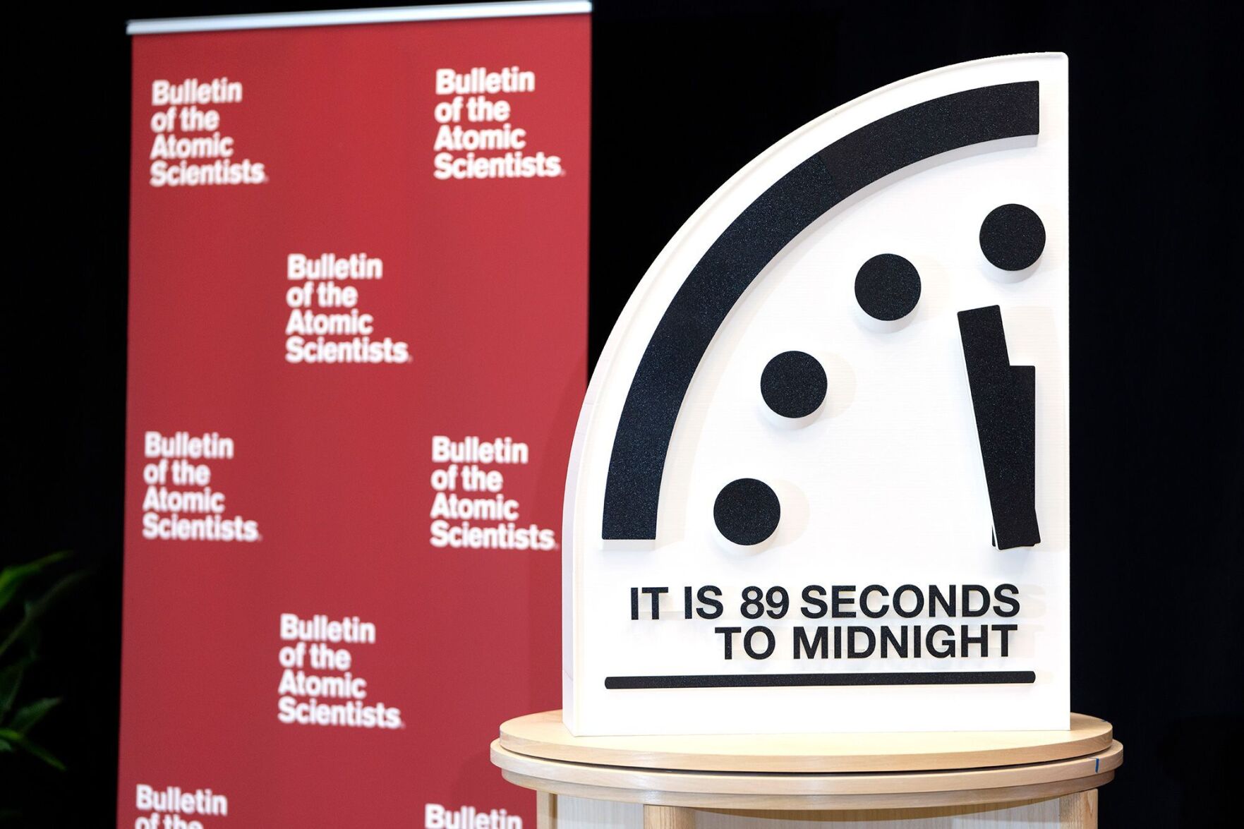 Doomsday Clock 2025 Scientists Set New Time News Kwwl Com 67991998078dc.image