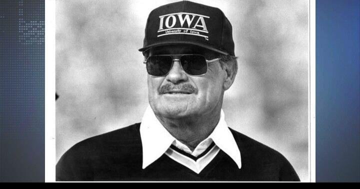 Remembering legendary Iowa coach Hayden Fry one year after death | Iowa City  