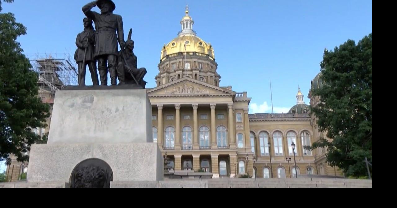 Iowa lawmakers advance bill on raising kids by biological sex