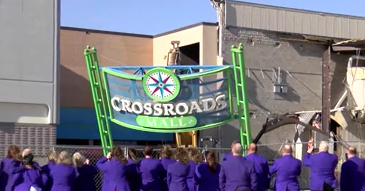 End of an era: Waterloo's Crossroads Mall sign comes down amid ...