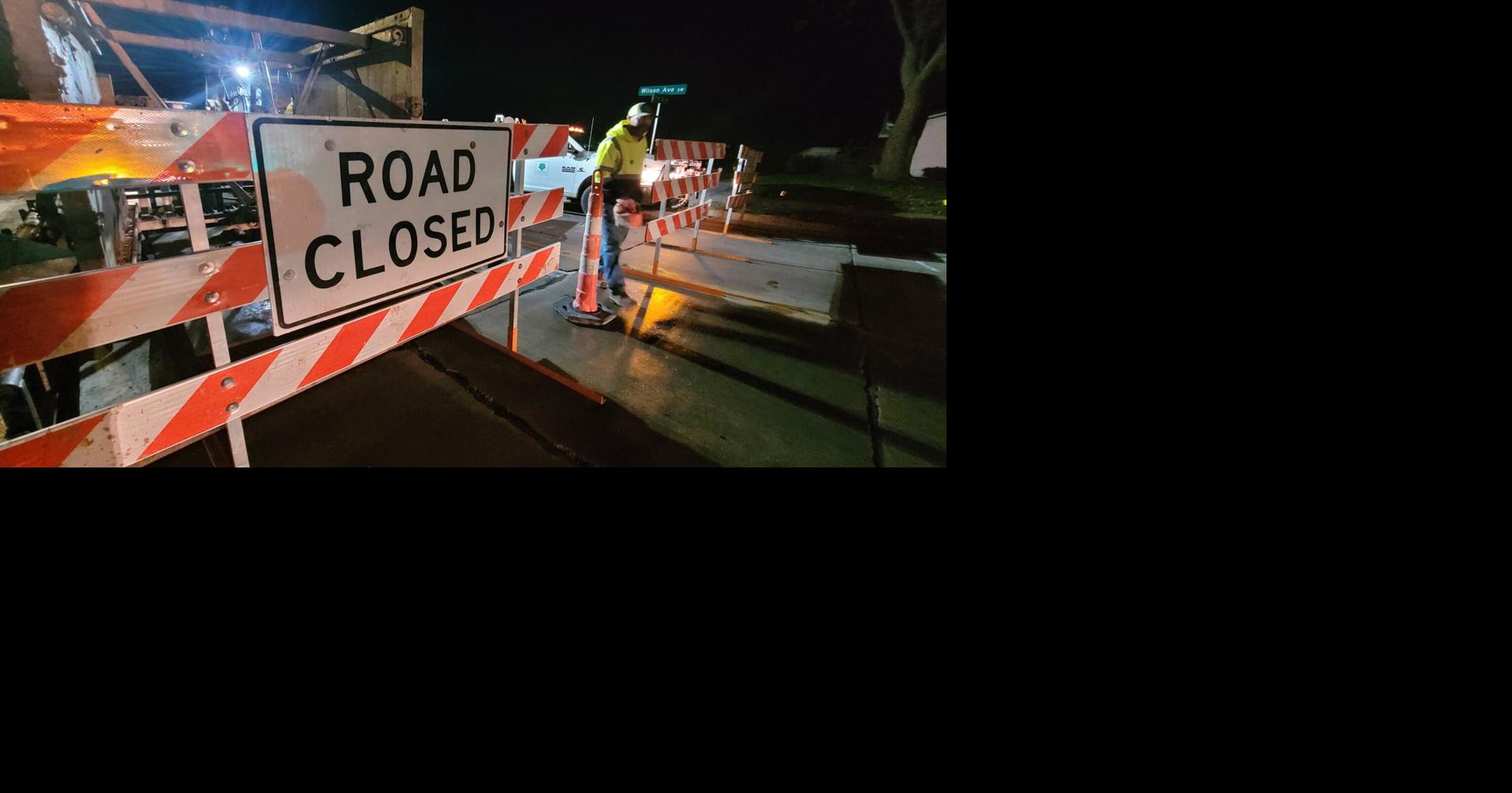 Water main break closes key Cedar Rapids intersection | News | kwwl.com