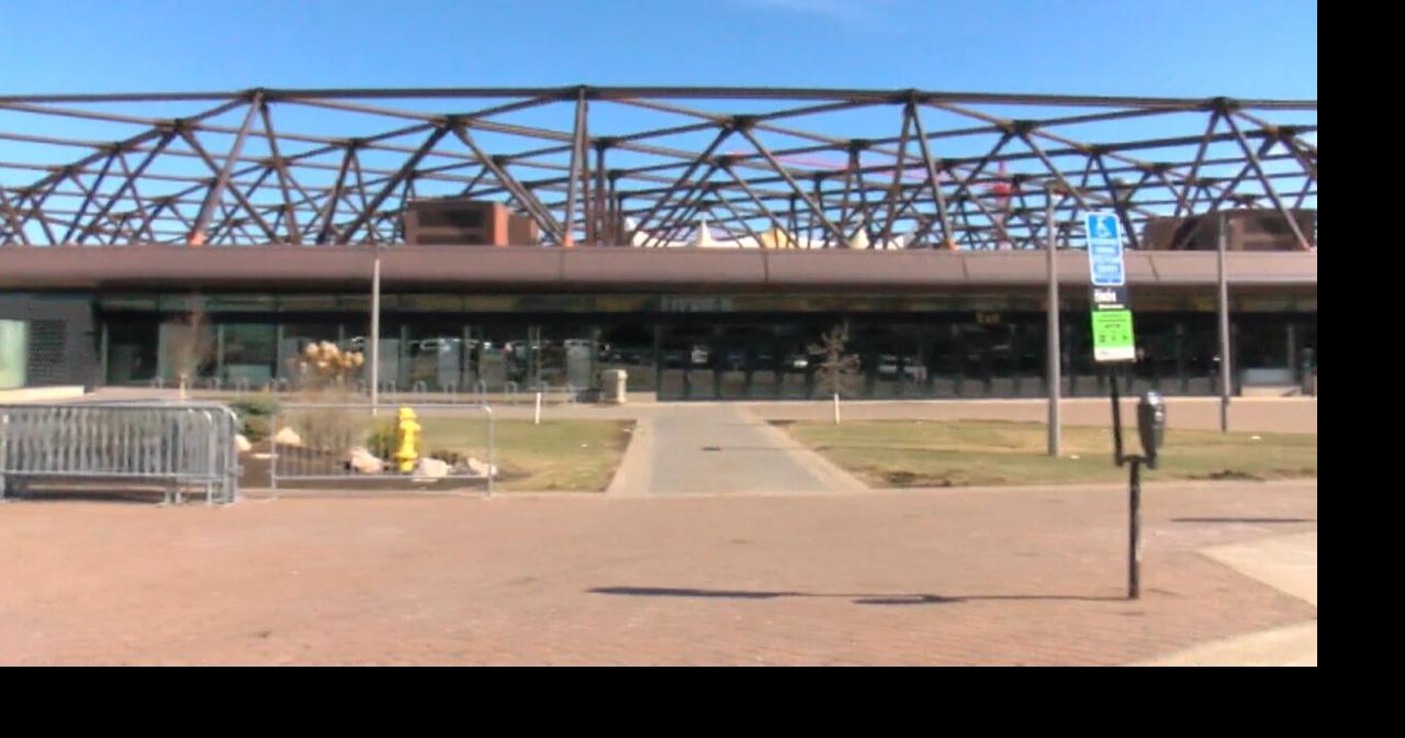 March Madness boosts Iowa City business as fans flock to games