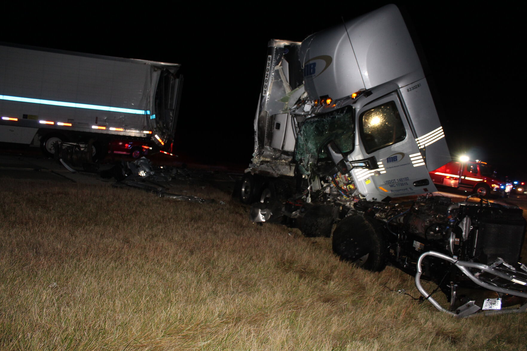 Two injured when semis collided in Buchanan County | Transports | kwwl.com