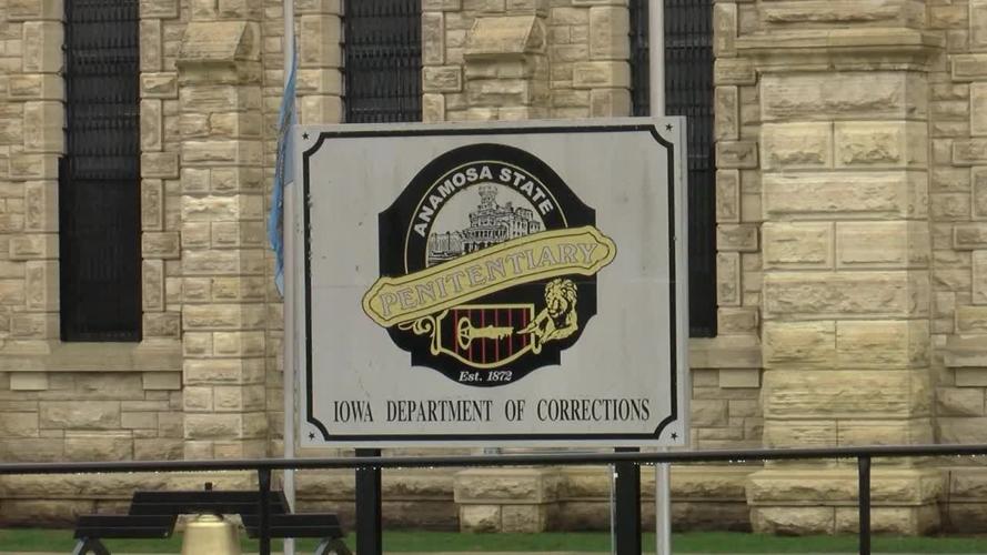 iowa department of corrections staff