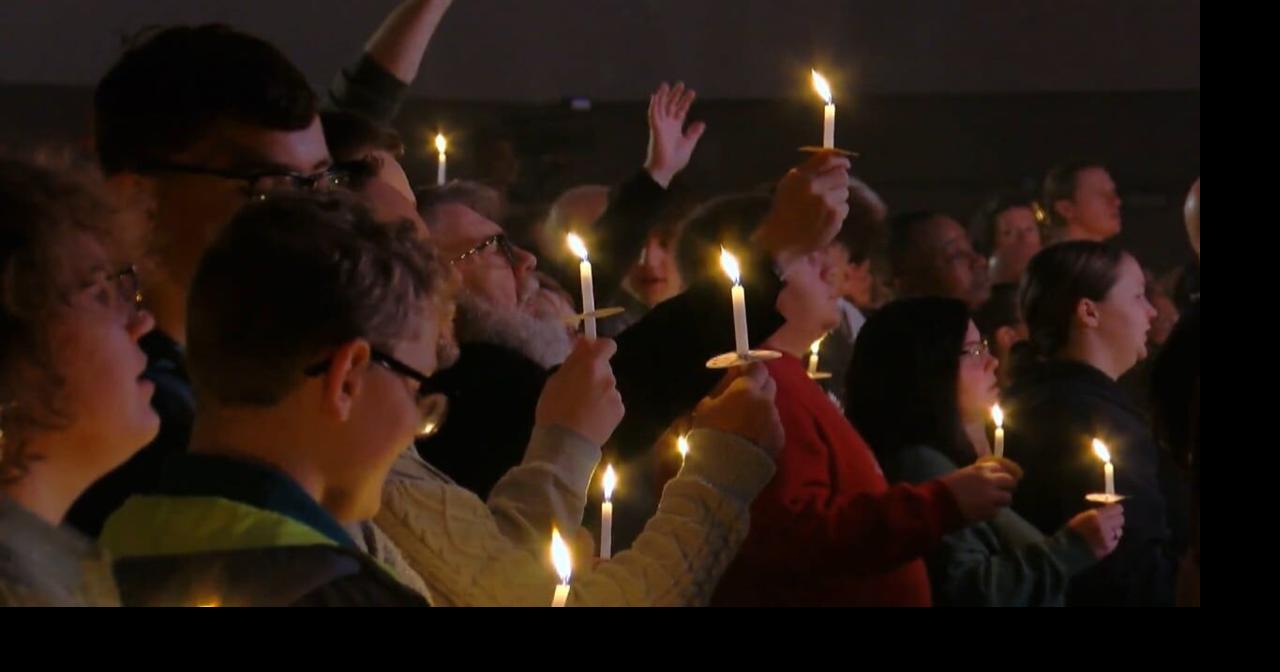 Waterloo community enjoys candlelight service News