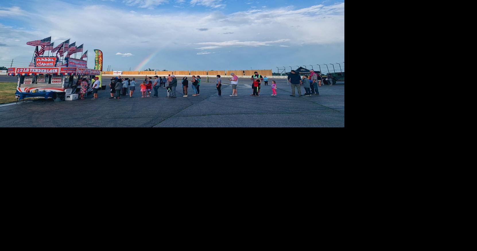 Celebrating community Balloon Glow event brings together thousands