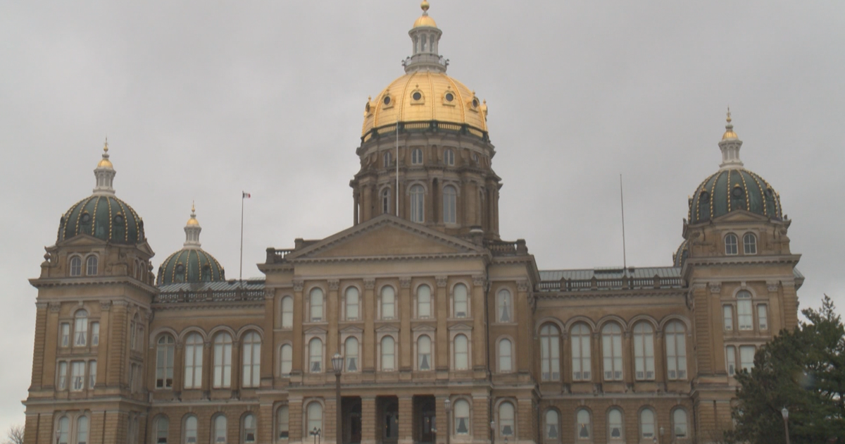 Iowa lawmakers push for special session on carbon pipeline veto