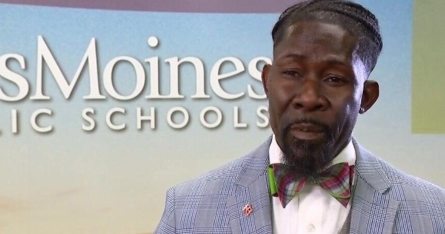 Ex-superintendent in Des Moines plans to plead guilty to charges