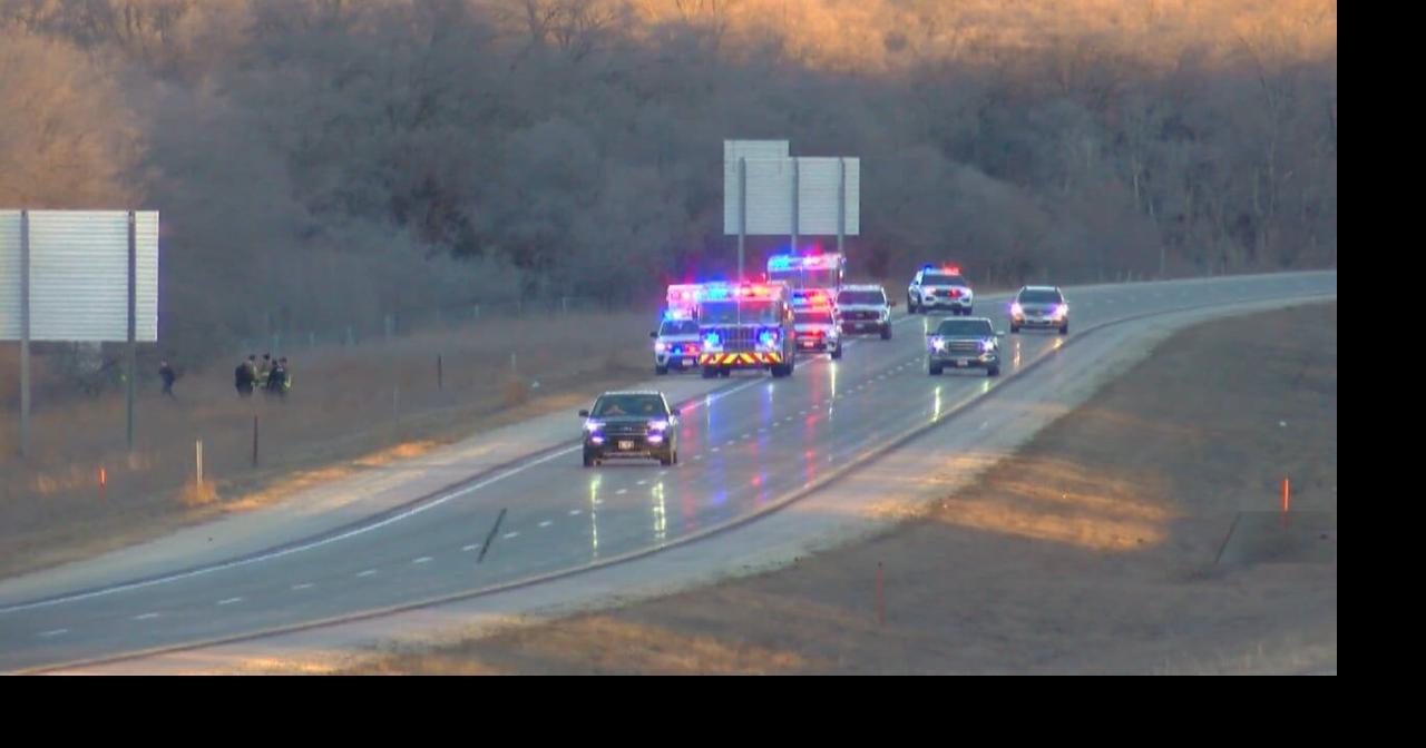 One hurt in semi crash along Highway 218 near Cedar Falls | News | kwwl.com