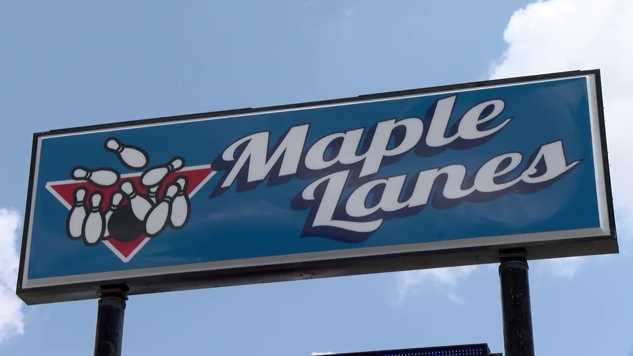 Maple Lanes  Waterloo IA