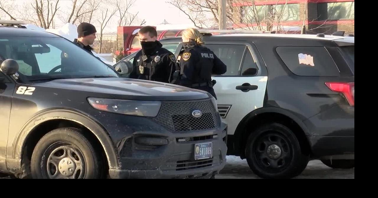 Officer identified after shooting stabbing suspect in Cedar Rapids ...