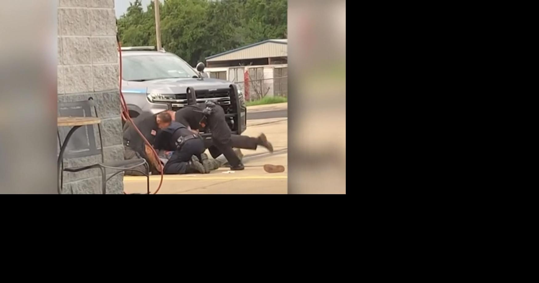 2 Arkansas deputies suspended and 1 officer on administrative leave