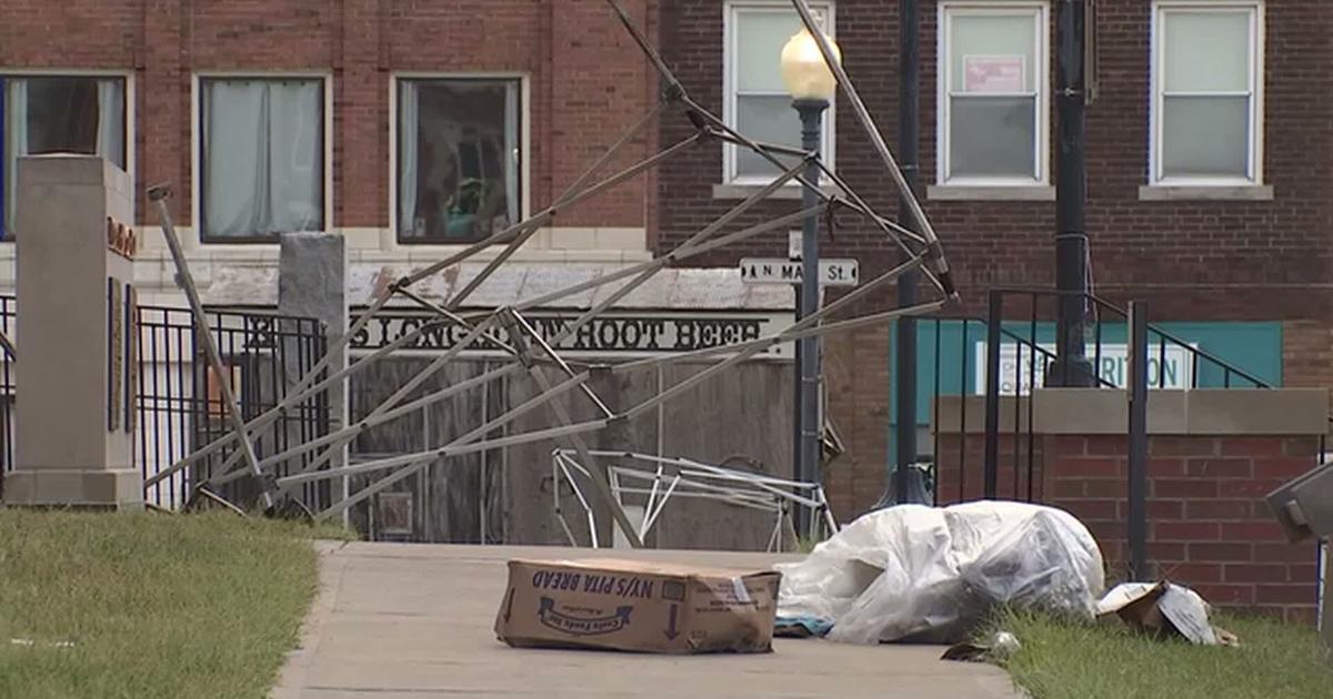 MO: SANTACALIGON DAYS CLOSES FESTIVAL DUE TO STORM