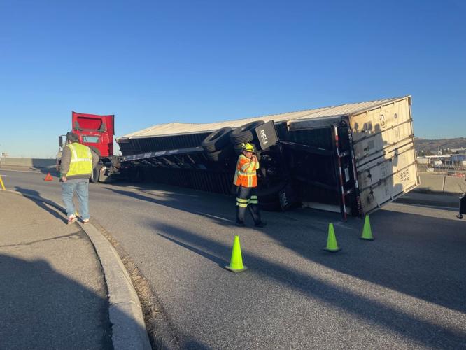 Semi Truck Rollover Crash Blocking Traffic On I 90 Overpass At Broadway Semi Truck Rollover Crash Blocking Traffic On I 90 Overpass At Broadway