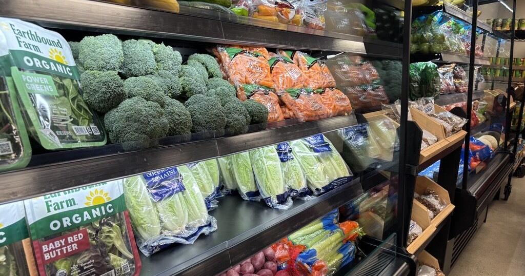 New Food Bank in Spokane Offers Grocery Shopping Experience for Families